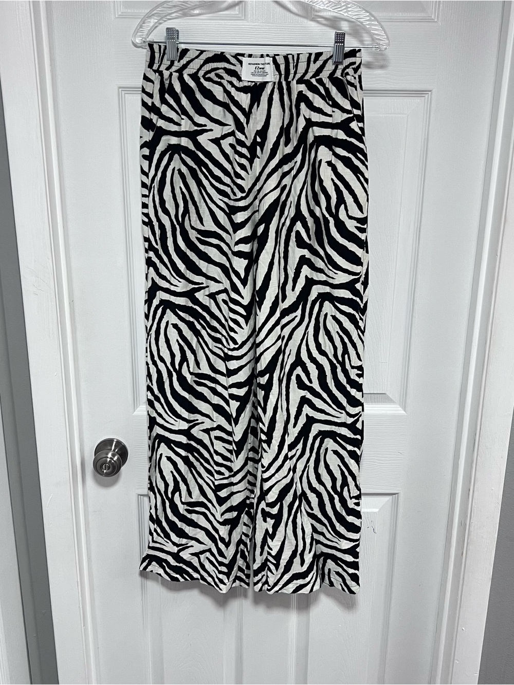 SHEIN Zebra Print Wide-Leg Pants - Black & White Size M